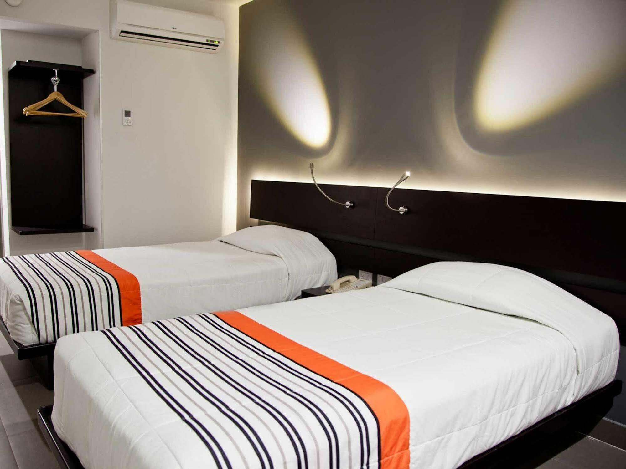 City Express Junior By Marriott San Luis Potosi Carranza Екстер'єр фото